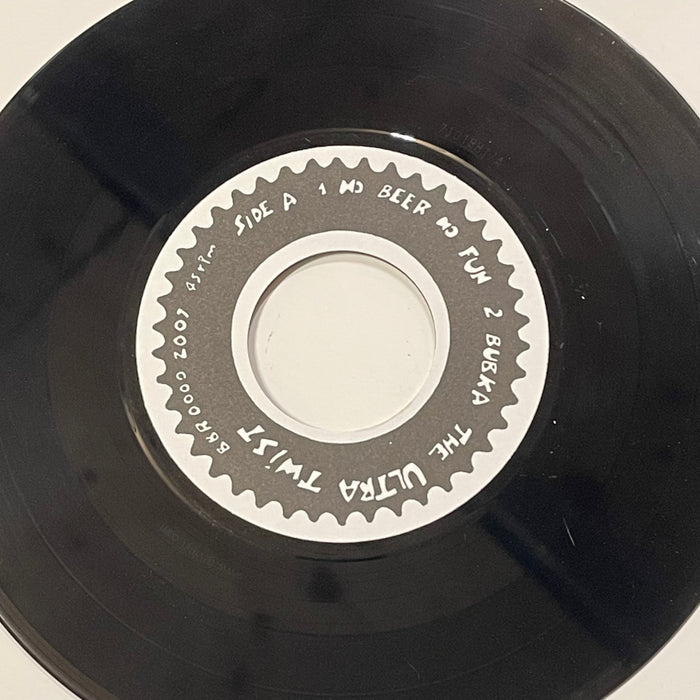 The Ultra Twist - No Beer No Fun (7" Vinyl)