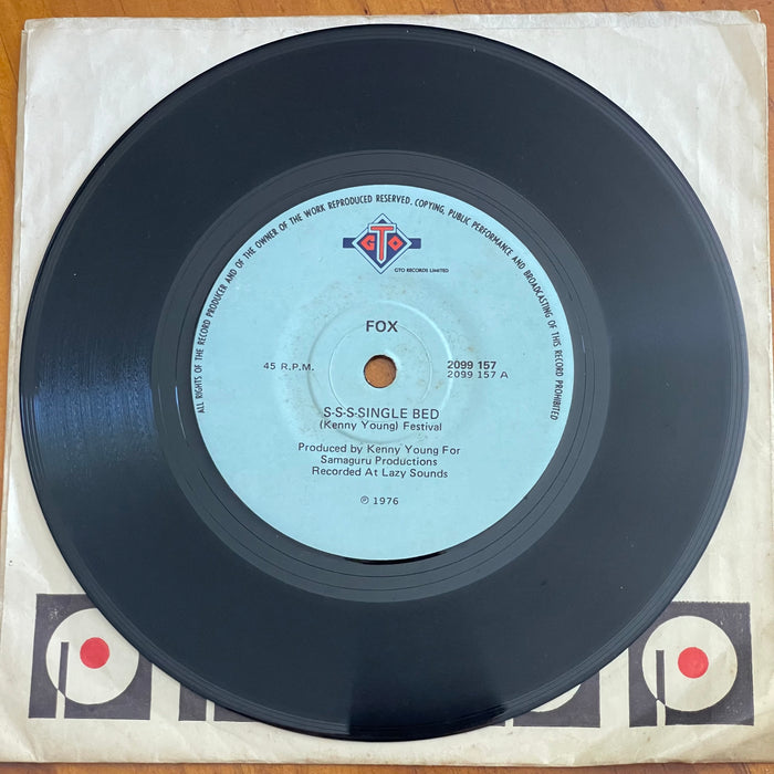 Fox - S-s-s-single Bed / Silk Milk (7" Vinyl)