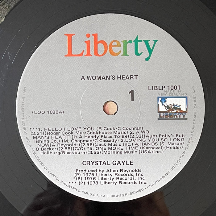 Crystal Gayle - A Woman's Heart (Vinyl LP)