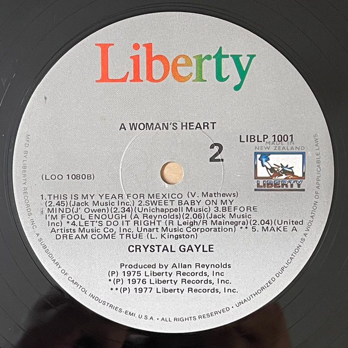 Crystal Gayle - A Woman's Heart (Vinyl LP)